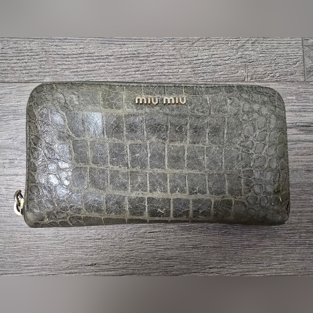 Miu Miu Croc Leather Green Wallet Zipper Luxury Mobwife Boho Classic